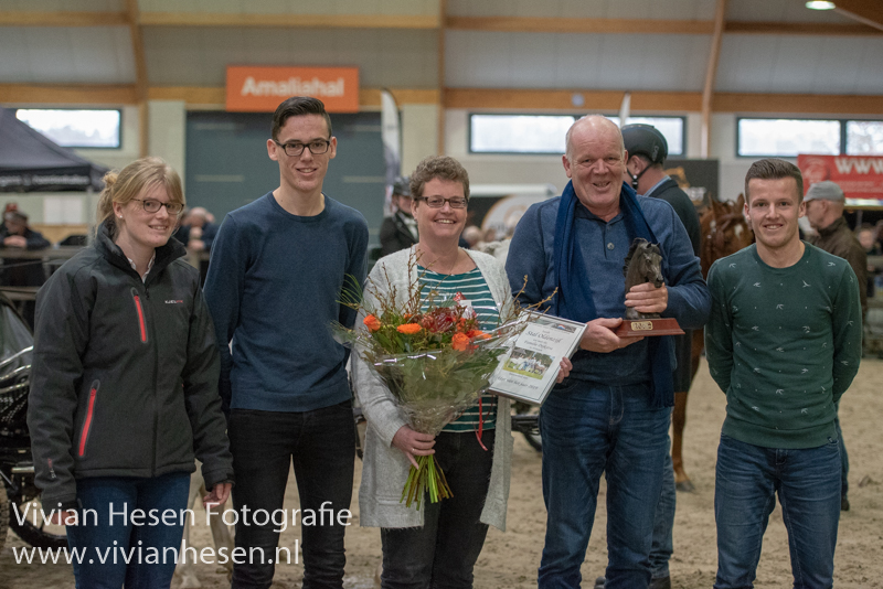 Familie Dijkstra van Stal Oldenzijl Fokker van het Jaar 2018