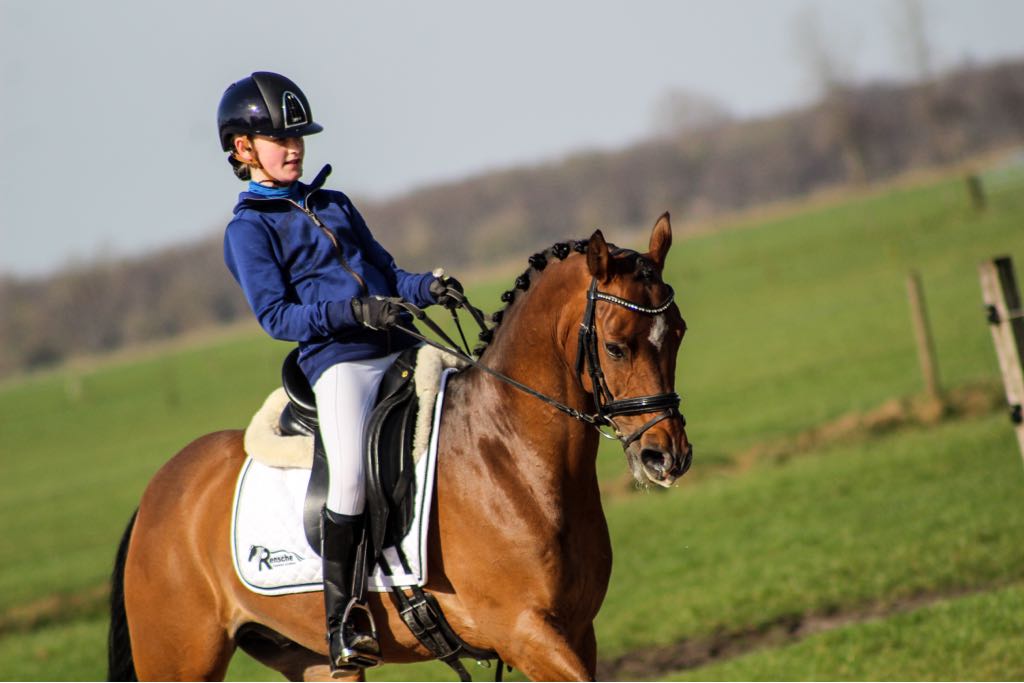 Sytske de Jong met Maurik's Giorgio Armani