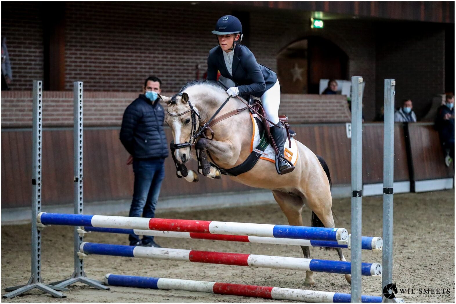 VPower Heavenly met Cejay Joosten en op de achtergrond fokker Dirkjan Leeuwis. Foto Wil Smeets